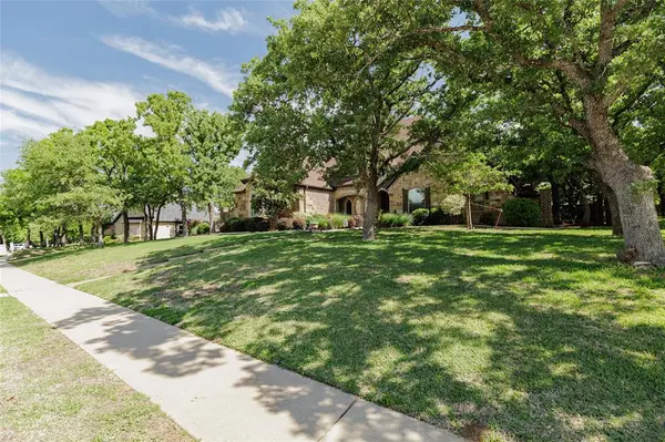 1417 Briar Crossing Drive, Decatur, TX 76234