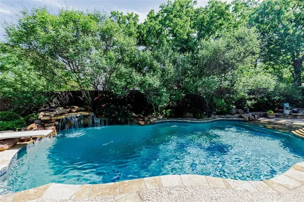 1417 Briar Crossing Drive, Decatur, TX 76234