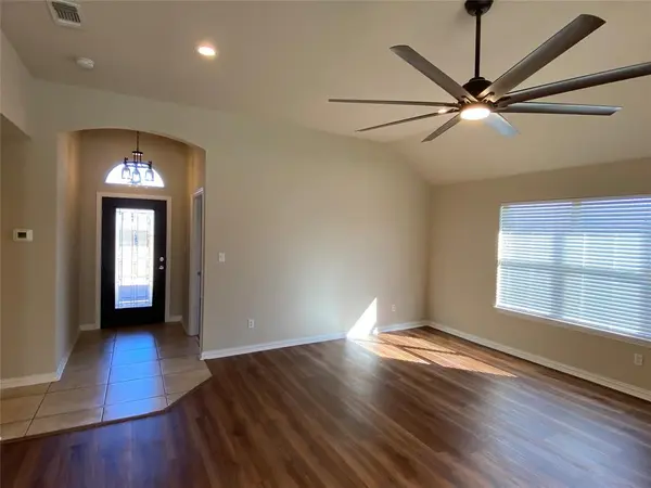 4002 Goliad Drive, Granbury, TX 76048