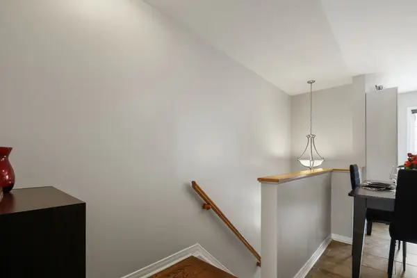 321 Wiffen Private, Bells Corners And South To Fallowfield, ON K2H 1G3