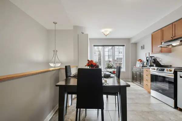 321 Wiffen Private, Bells Corners And South To Fallowfield, ON K2H 1G3