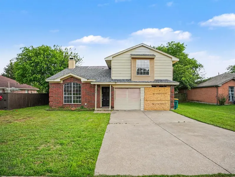 204 Briarglen Drive, Cedar Hill, TX 75104