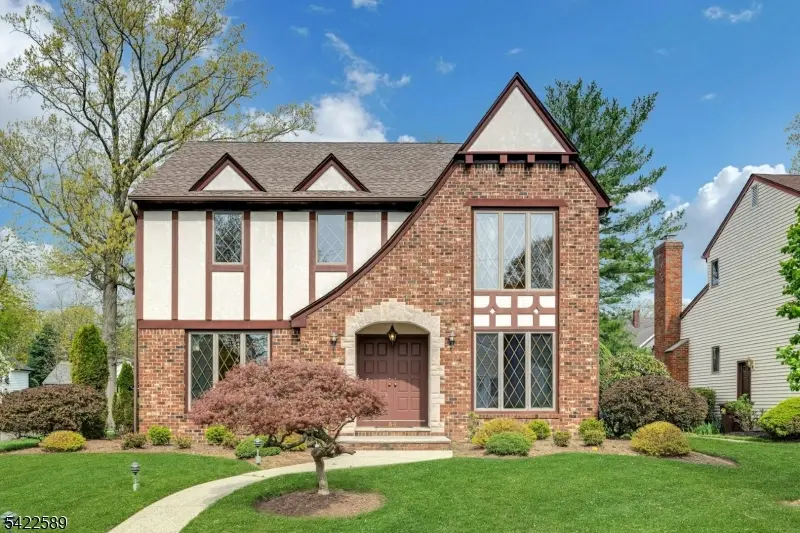 34 Connecticut St, Cranford Twp., NJ 07016