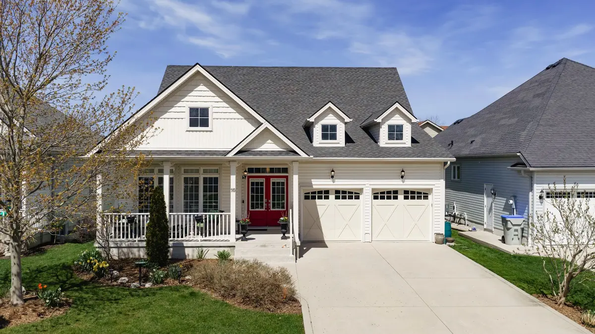 16 Macpherson AVE, Huron East, ON N0K 1W0