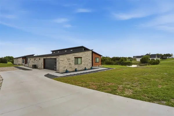 238 Martin Drive, Granbury, TX 76049