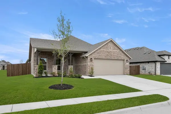 1009 Stonehaven Lane, Crowley, TX 76036