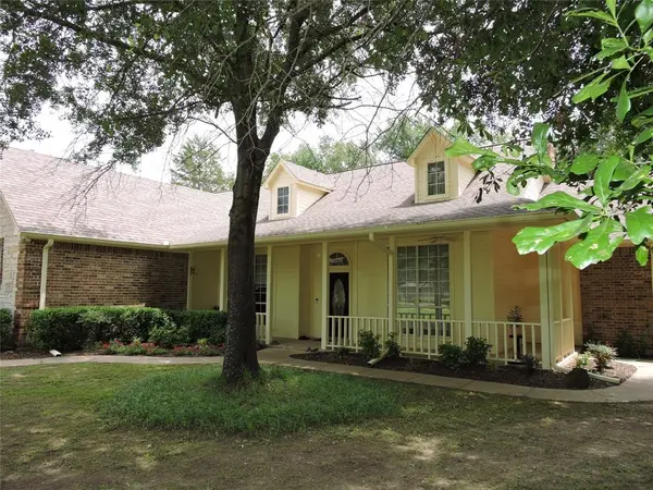 1176 Country Bend Drive, Post Oak Bend, TX 75142