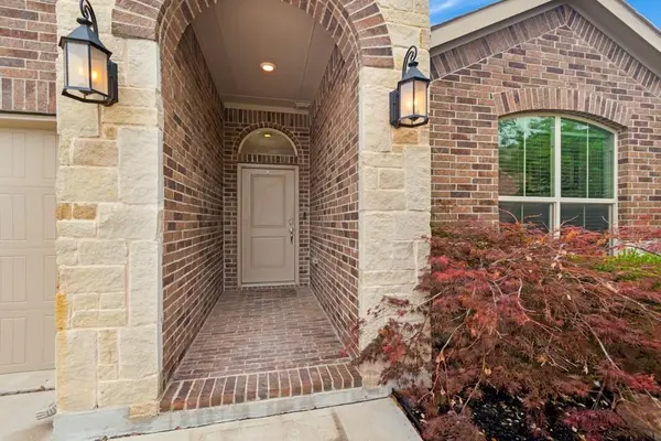1100 Bowes Court, Fort Worth, TX 76247