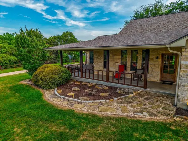 5636 Fm 56, Clifton, TX 76634