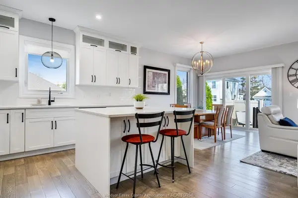 31 Mettawas Lane, Kingsville, ON N9Y 2C9