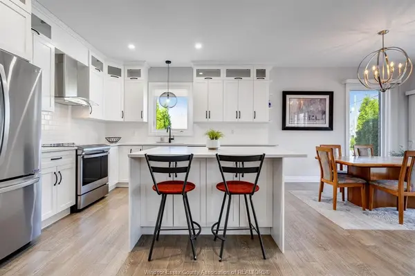 31 Mettawas Lane, Kingsville, ON N9Y 2C9