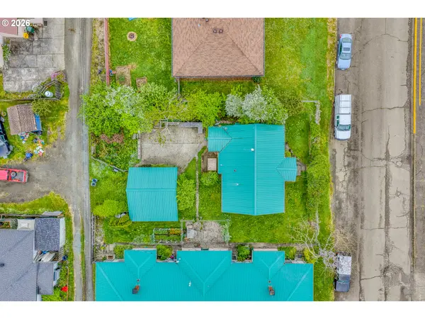 1170 N Baxter ST, Coquille, OR 97423