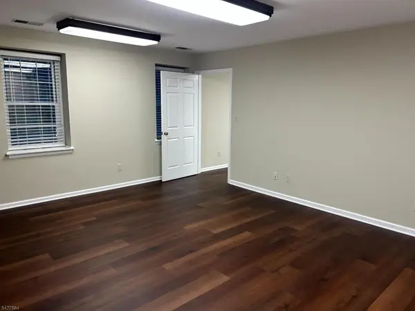 122 Rt173/122 West Main, Clinton Town, NJ 08809