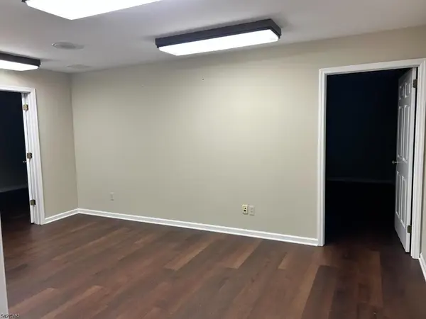 122 Rt173/122 West Main, Clinton Town, NJ 08809