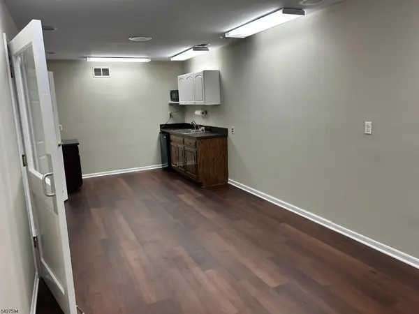 122 Rt173/122 West Main, Clinton Town, NJ 08809