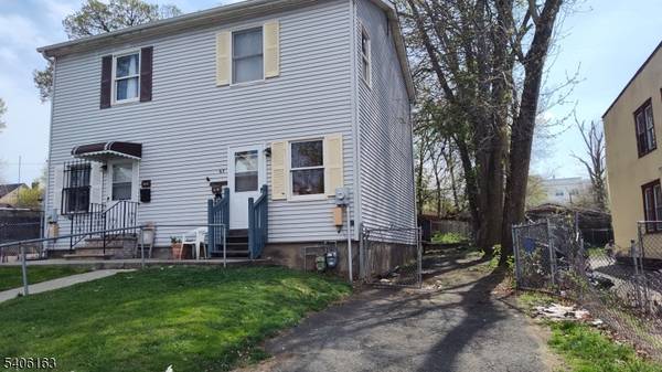 65 Hamilton St #2, East Orange City, NJ 07017