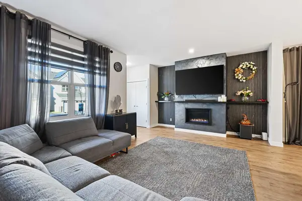 128 Setonstone GDNS SE, Calgary, AB T3M 3V6