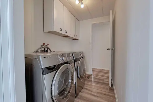 99 Arbour Lake RD NW #303, Calgary, AB T3G 4E4