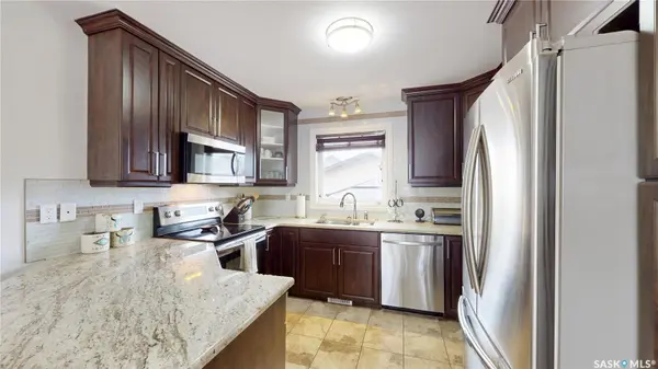 747 Rutherford LANE, Saskatoon, SK S7N 4X6