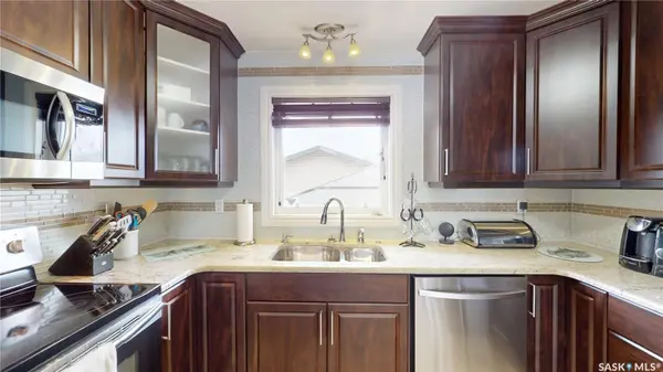 747 Rutherford LANE, Saskatoon, SK S7N 4X6