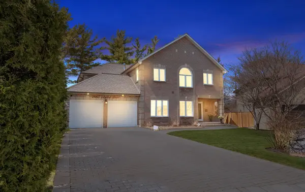 1665 Asgard DR, Mississauga, ON L5E 3G5