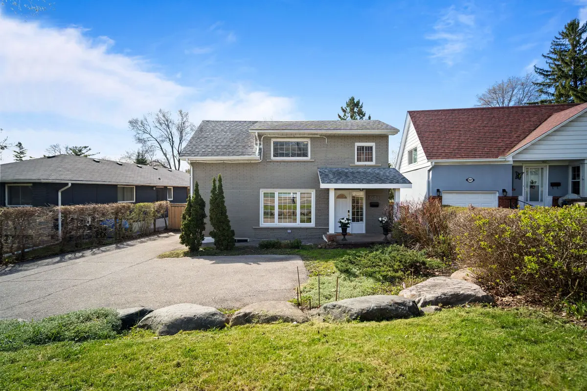 4625 Dundas ST W, Toronto W08, ON M9A 1A4