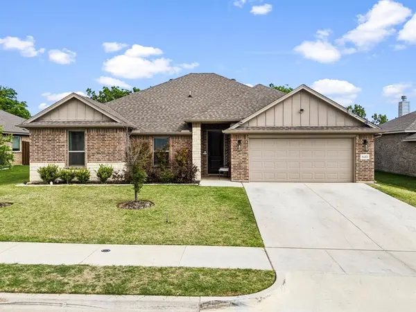 640 Mooney Drive, Saginaw, TX 76179