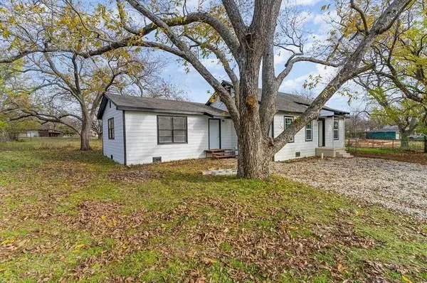 2003 W Bond Street, Denison, TX 75020