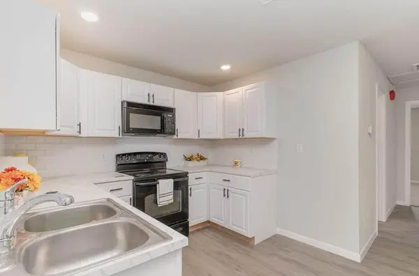 2003 W Bond Street, Denison, TX 75020