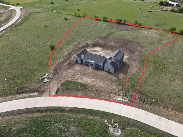 920 Waters Edge, Sanger, TX 76266