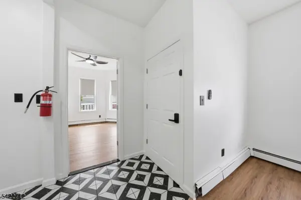 15 George St #2, Bayonne City, NJ 07002