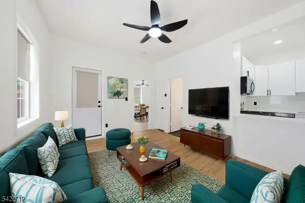 15 George St #2, Bayonne City, NJ 07002