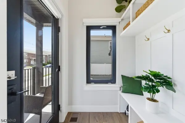 25 E 10Th St #A, Linden City, NJ 07036