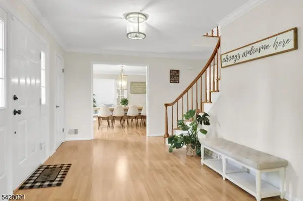 16 Lenape Ct, Bernards Twp., NJ 07920