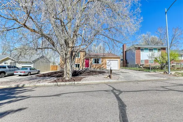 4408 Dewey DR, Colorado Springs, CO 80916