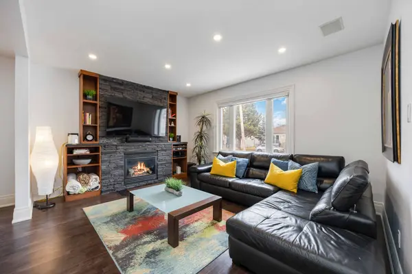 35 Rainbow DR, Vaughan, ON L4L 2K3