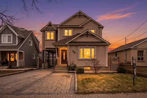 35 Rainbow DR, Vaughan, ON L4L 2K3