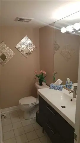 50 Disera DR #1007, Vaughan, ON L4J 9E9