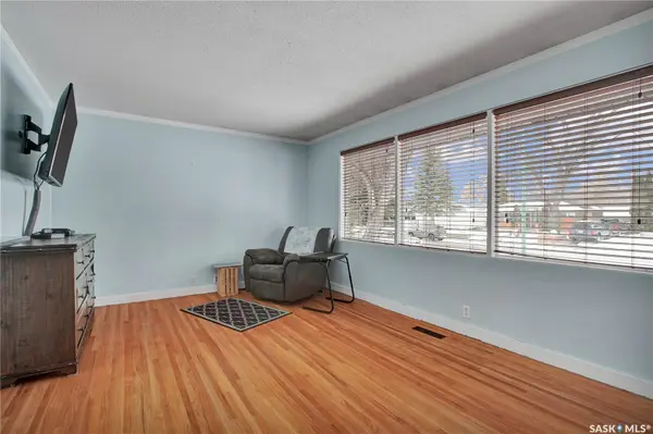 1909 Wiggins AVENUE S, Saskatoon, SK S7J 1W2