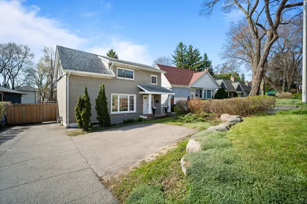 4625 Dundas ST W, Toronto W08, ON M9A 1A4