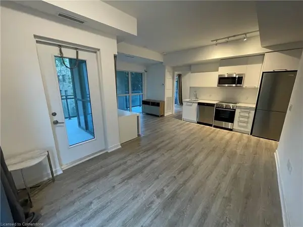 25 Neighbourhood LN #209, Toronto W07, ON M8Y 0C3