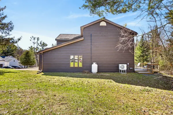 30 OAKWOOD HTS, Bracebridge, ON P1L 1M5