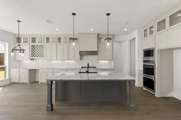 16322 W Old Westbury Lane, Frisco, TX 75033