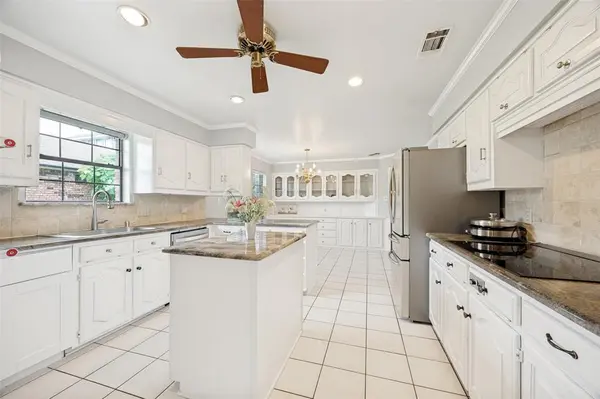 3306 Bluffview Drive, Garland, TX 75043