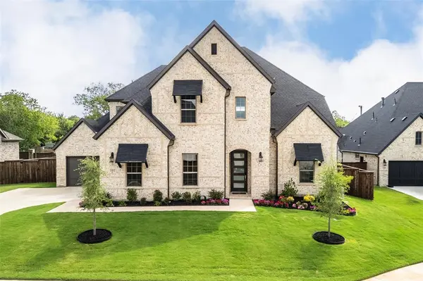 2302 Royal Dove Lane, Mansfield, TX 76063