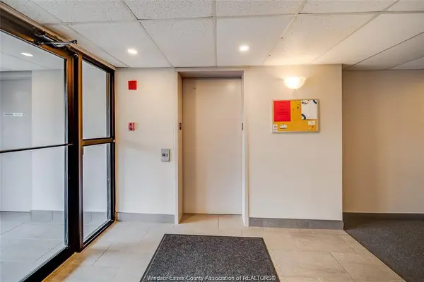 451 Grand Marais Road West #315, Windsor, ON N9E 4S2