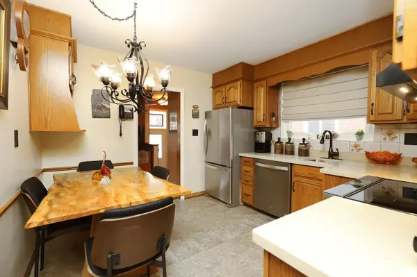 3638 Anniversary RD, Mississauga, ON L5C 2G1