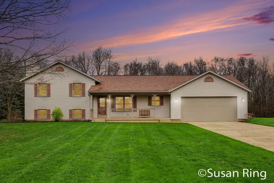 8591 Fowler CT NE, Courtlandtownship_kent, MI 49341