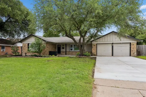 5805 Wedgmont Circle N #N, Fort Worth, TX 76133