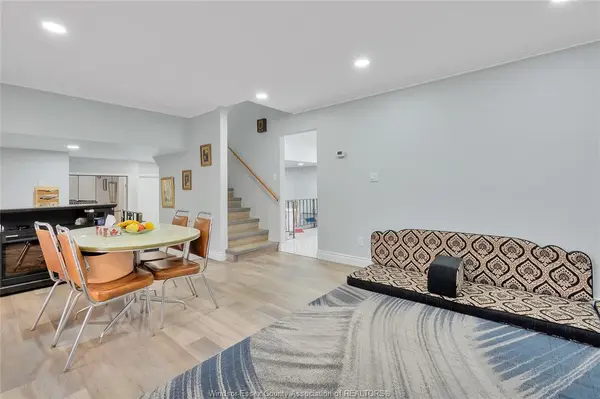 655 ROSELAND Drive South, Windsor, ON N9G 1T7